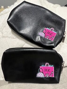 Mary Kay Make Up Bags set of 2 NWOT